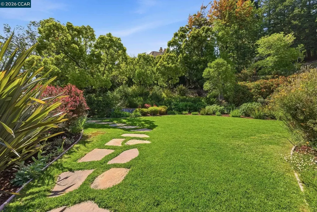 45 Merrill Circle Moraga CA 94556
