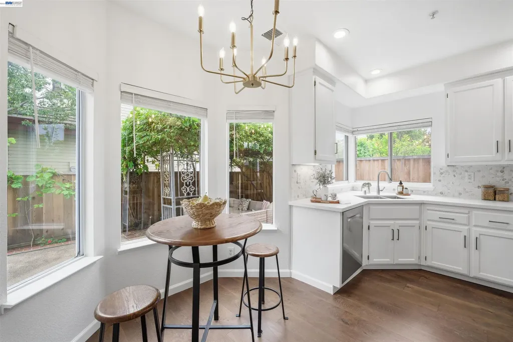 8516 Peachtree Avenue Newark CA 94560