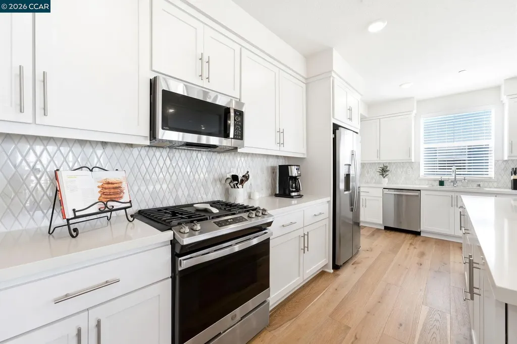 9732 Seawind Way Newark CA 94560