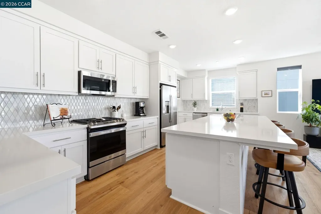 9732 Seawind Way Newark CA 94560