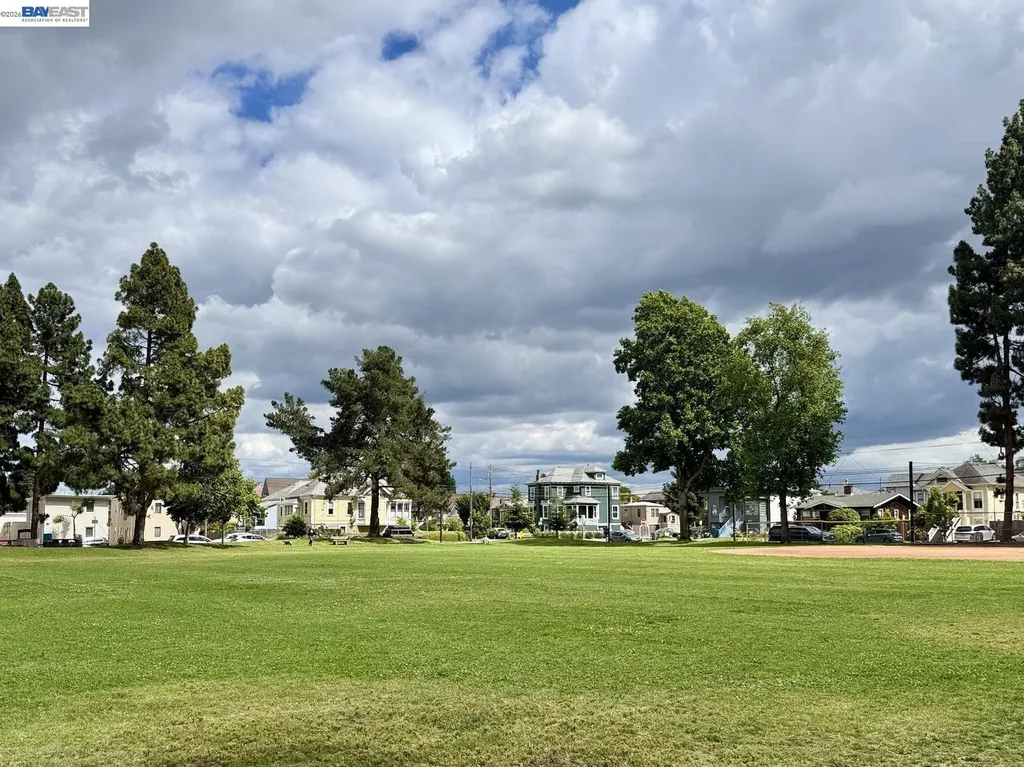 1508 Pacific Avenue Alameda CA 94501