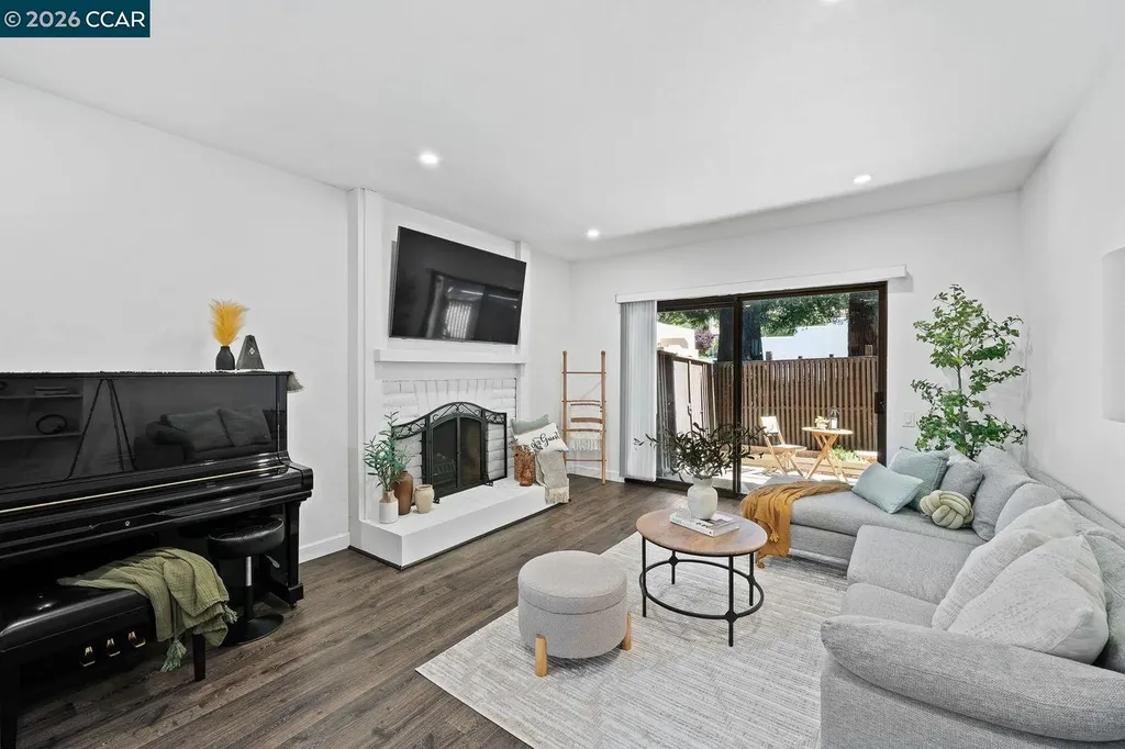1476 Camino Peral Moraga CA 94556