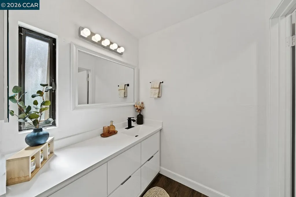 1476 Camino Peral Moraga CA 94556