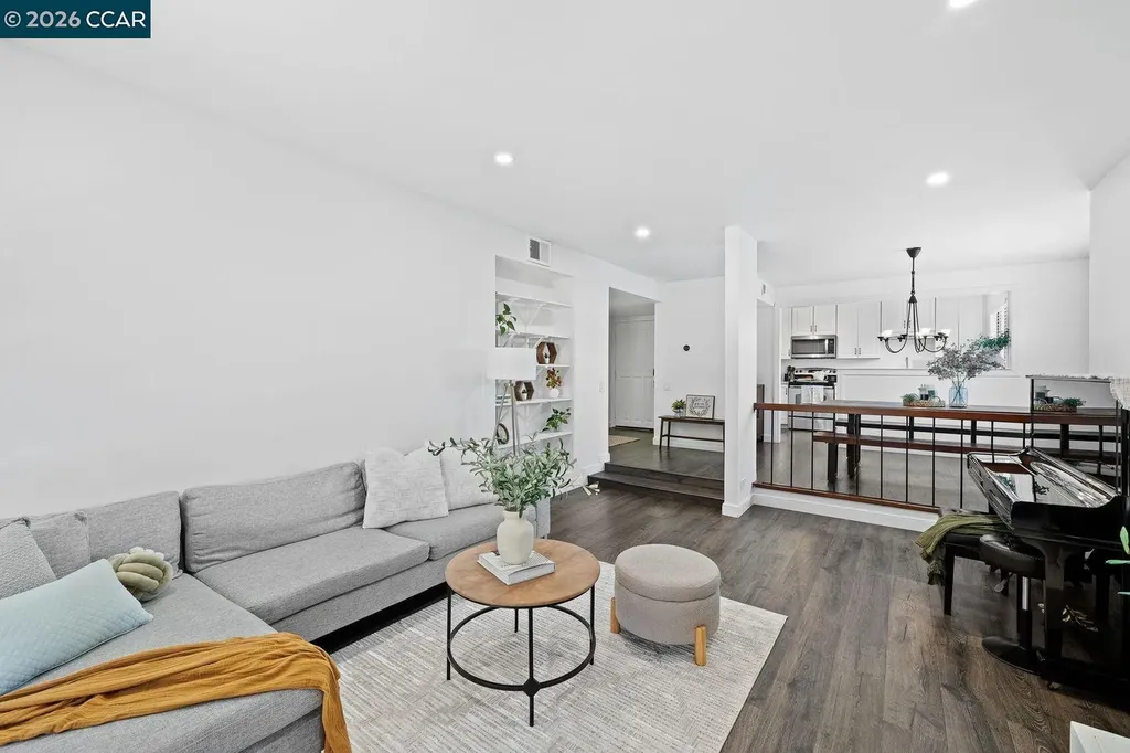 1476 Camino Peral Moraga CA 94556