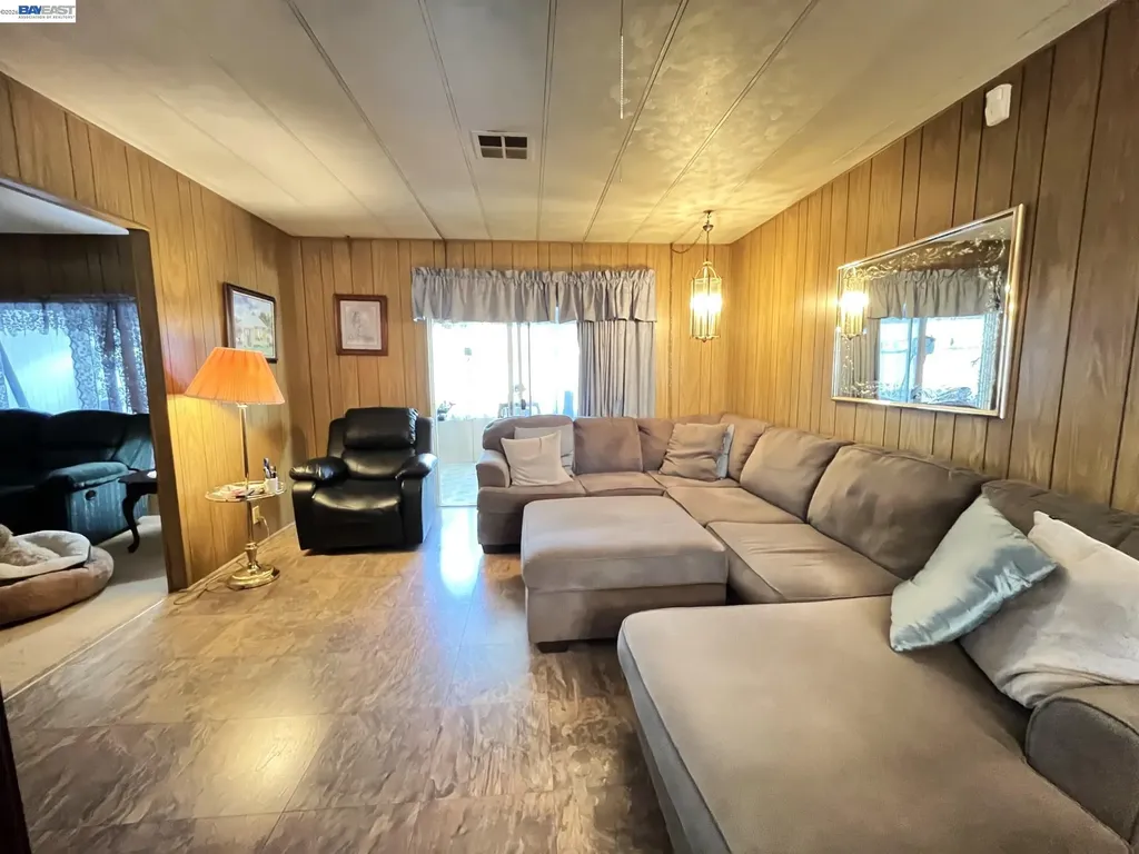 2698 Pueblo Creek Hayward CA 94545