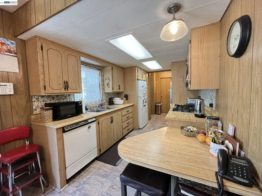 2698 Pueblo Creek Hayward CA 94545