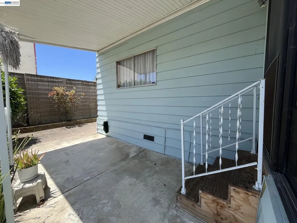 2698 Pueblo Creek Hayward CA 94545