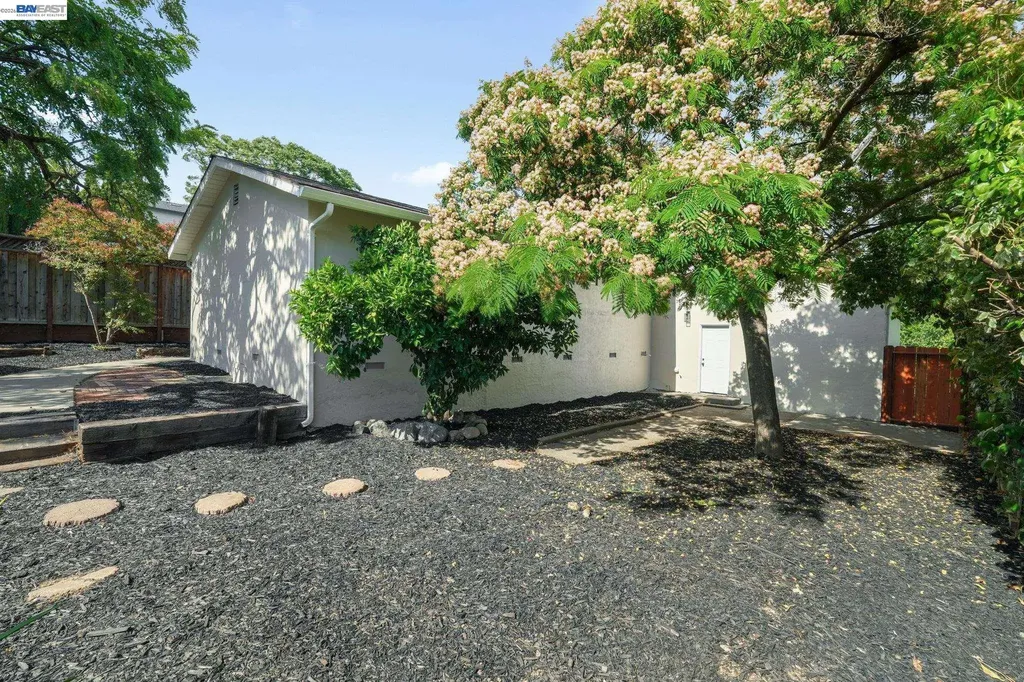 116 Terra Lane Pacheco CA 94553