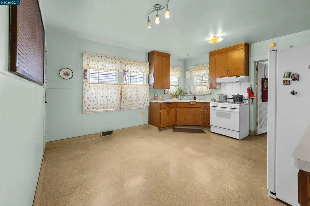2209 35th Avenue Oakland CA 94601