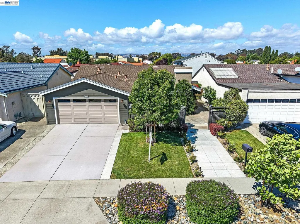 39052 Levi Street Newark CA 94560