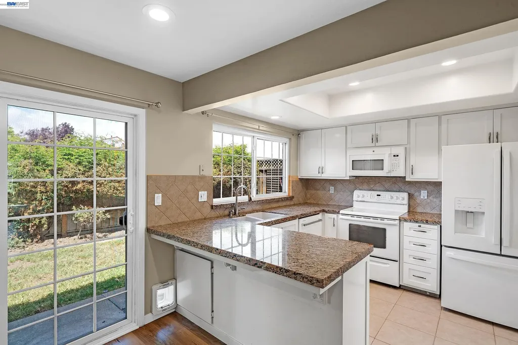 39052 Levi Street Newark CA 94560