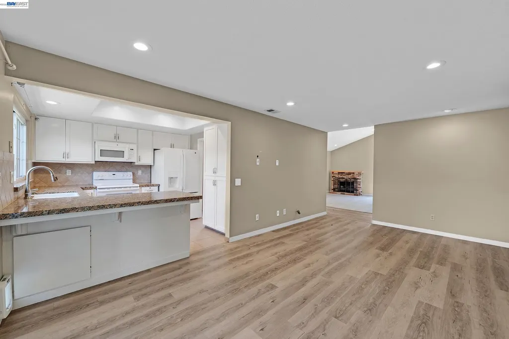 39052 Levi Street Newark CA 94560