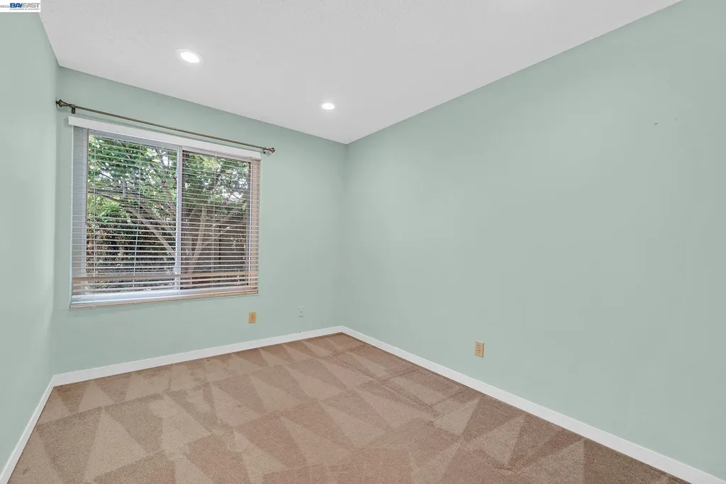 39052 Levi Street Newark CA 94560
