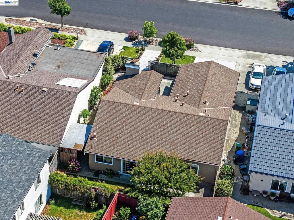 39052 Levi Street Newark CA 94560