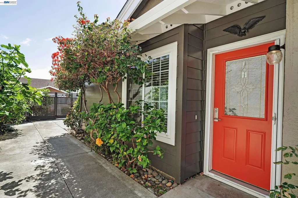 39052 Levi Street Newark CA 94560
