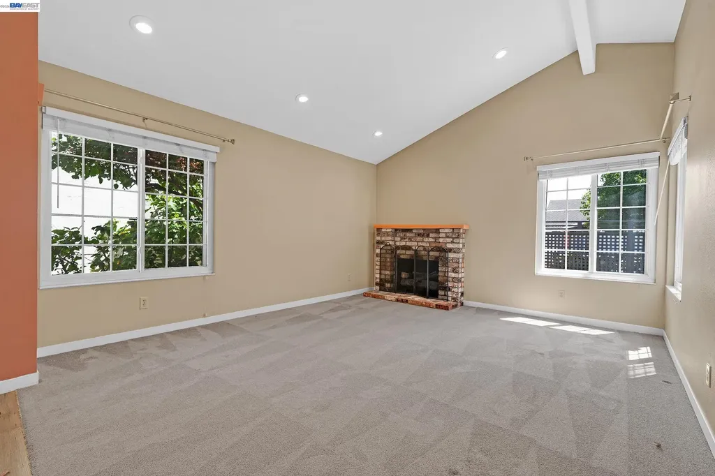 39052 Levi Street Newark CA 94560