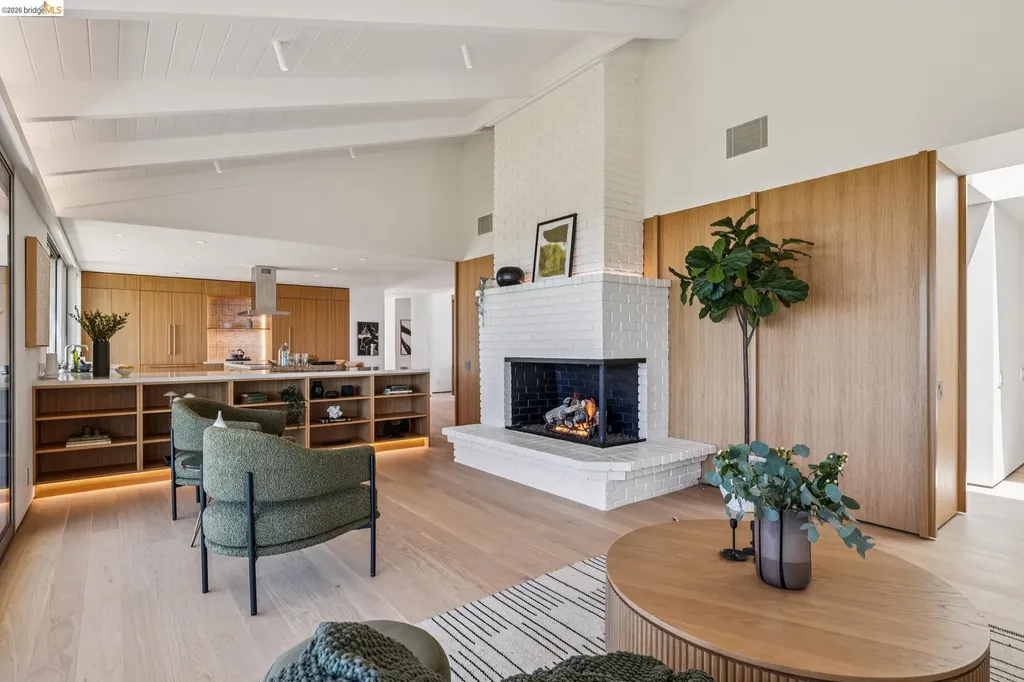14001 Skyline Boulevard Oakland CA 94619