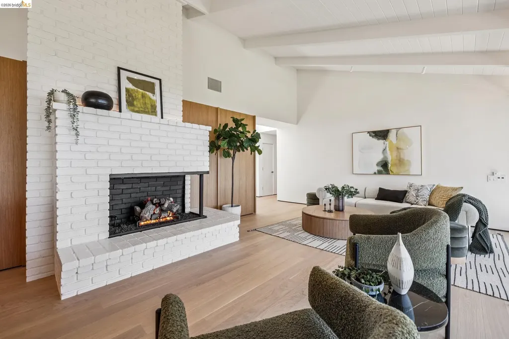 14001 Skyline Boulevard Oakland CA 94619