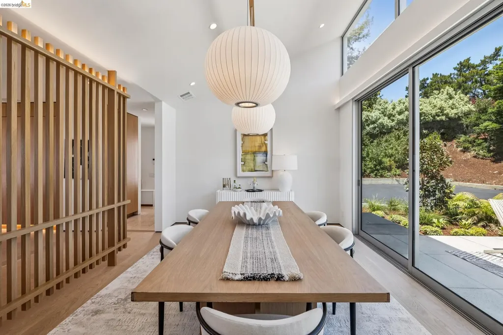 14001 Skyline Boulevard Oakland CA 94619