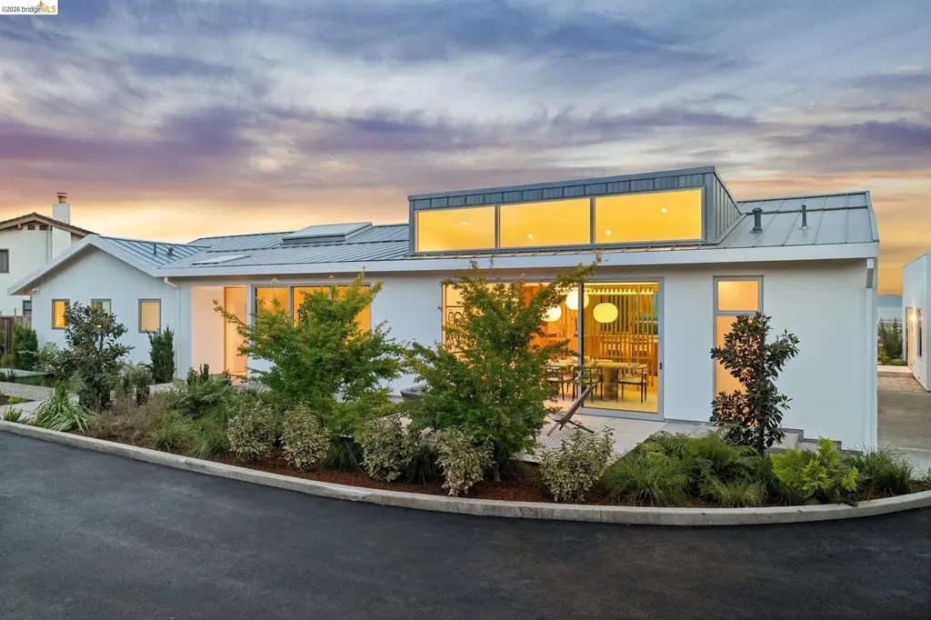 14001 Skyline Boulevard Oakland CA 94619