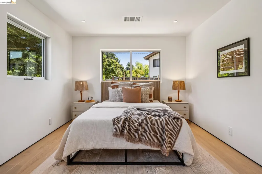 14001 Skyline Boulevard Oakland CA 94619