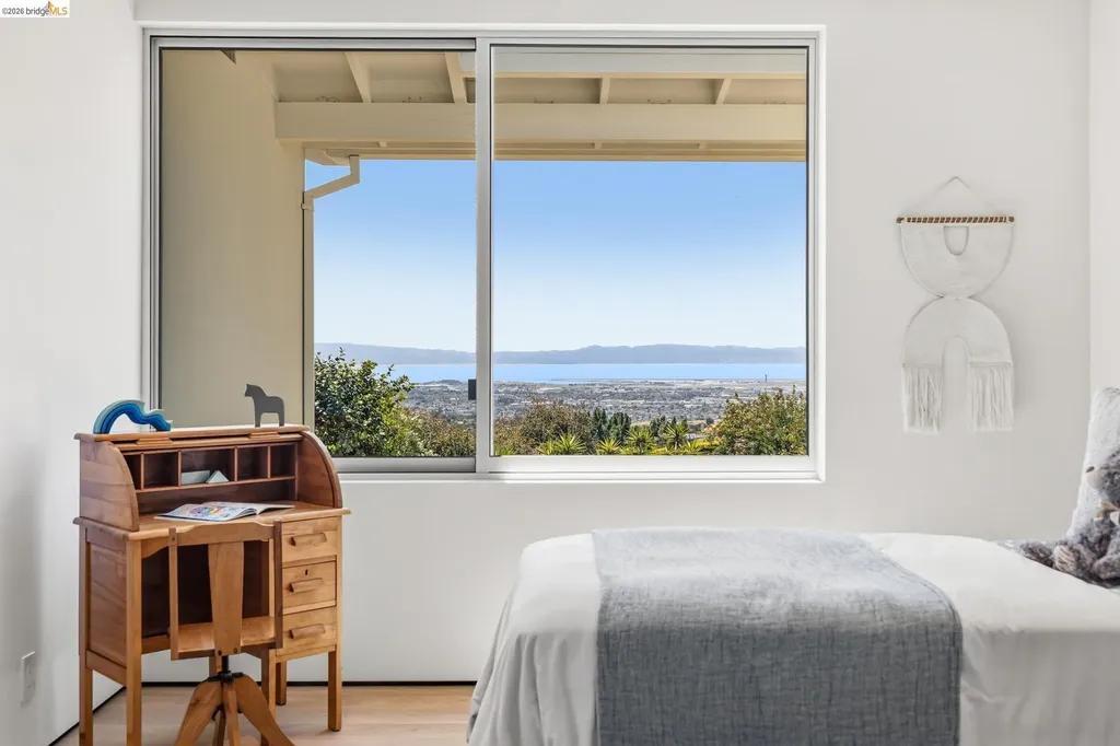 14001 Skyline Boulevard Oakland CA 94619