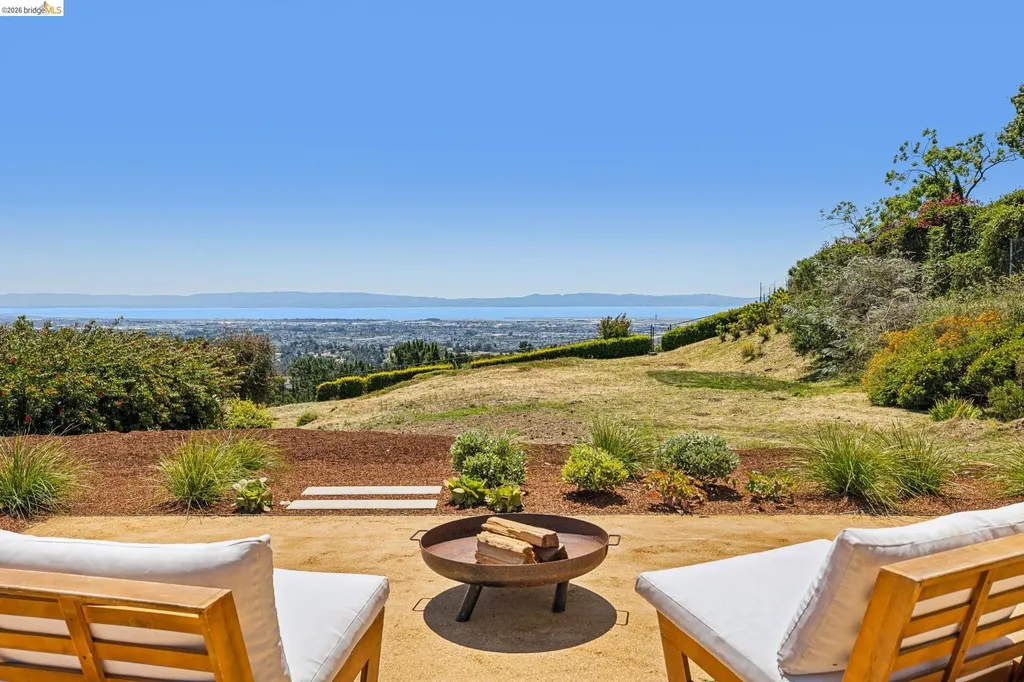 14001 Skyline Boulevard Oakland CA 94619