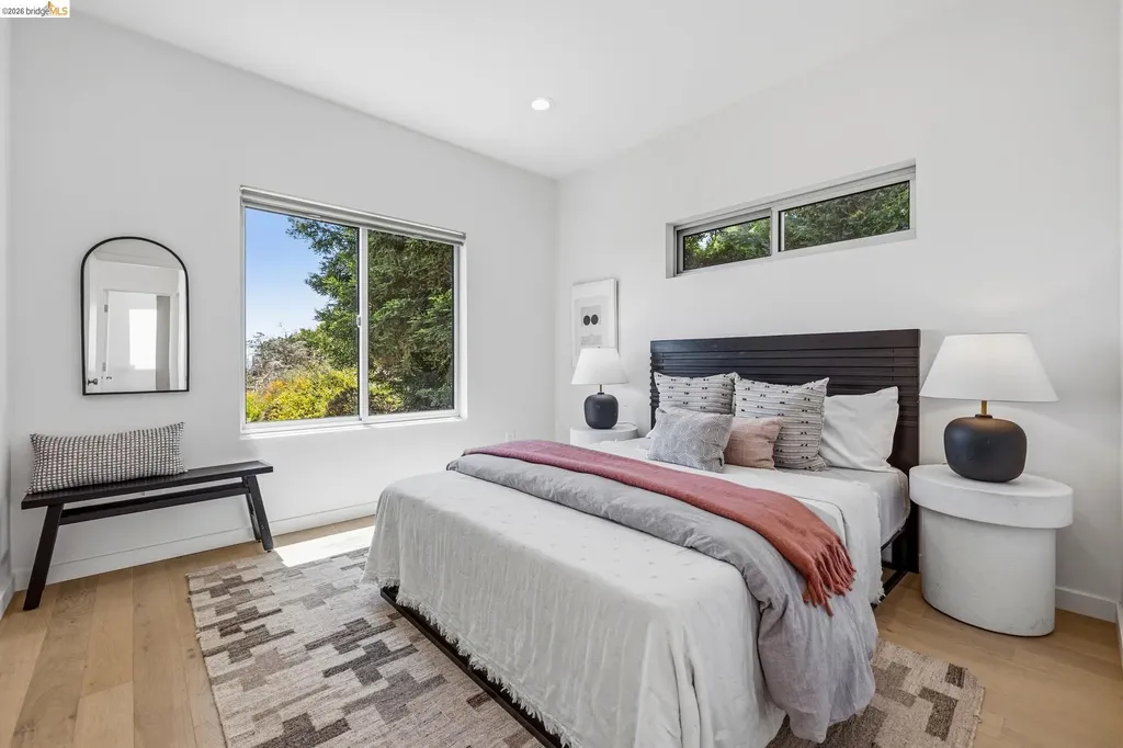 14001 Skyline Boulevard Oakland CA 94619