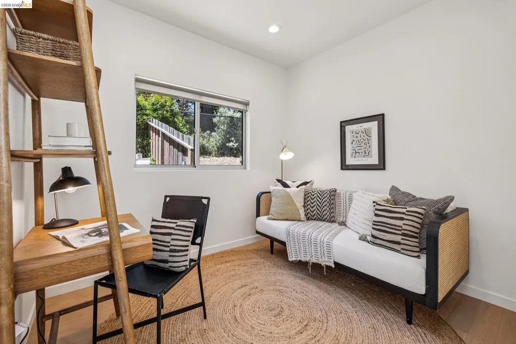 14001 Skyline Boulevard Oakland CA 94619