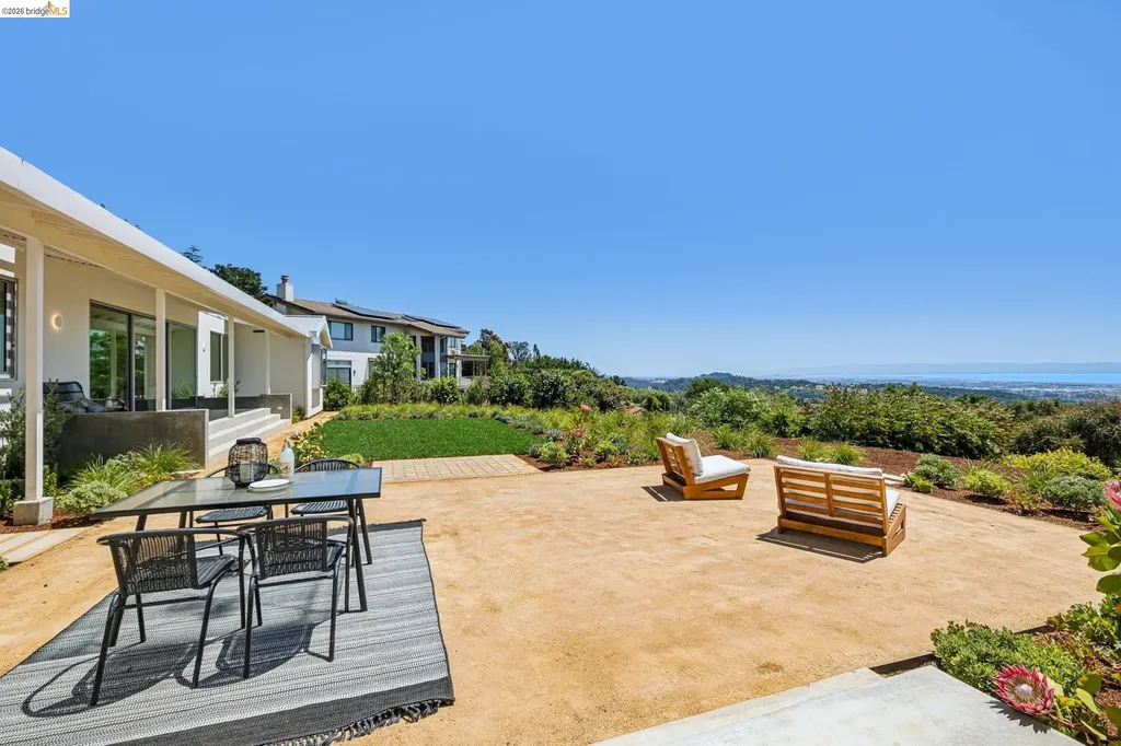 14001 Skyline Boulevard Oakland CA 94619