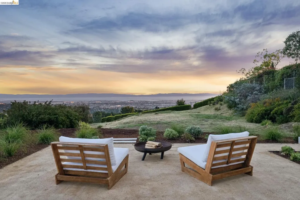 14001 Skyline Boulevard Oakland CA 94619