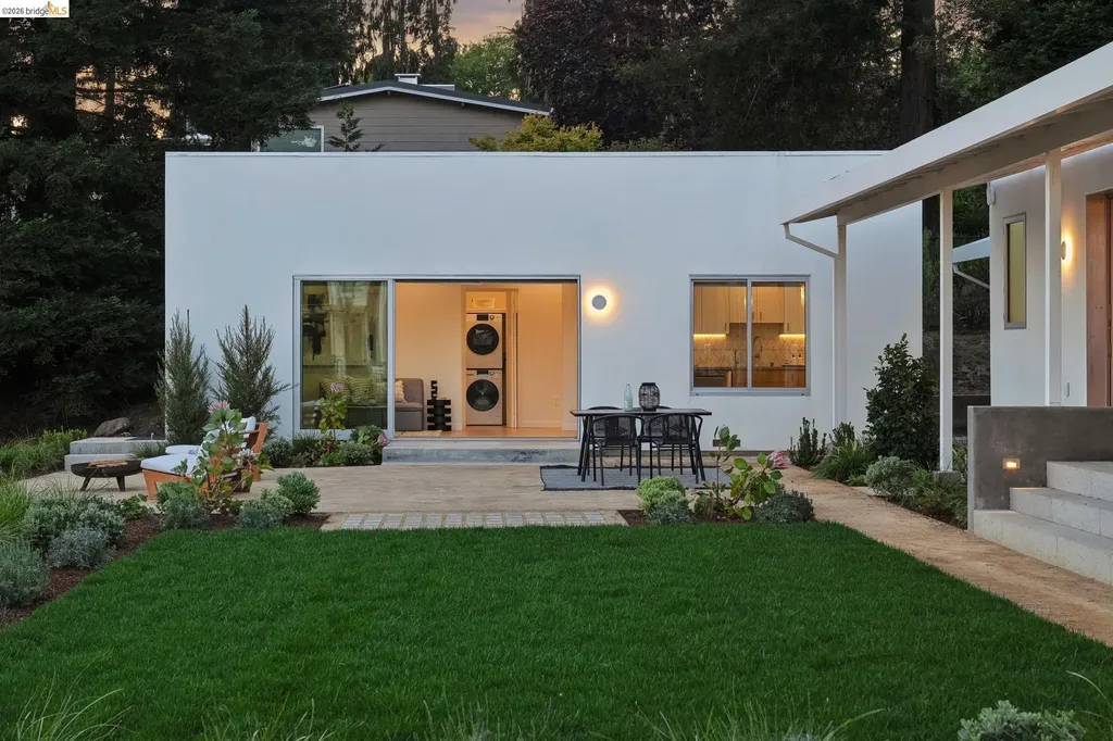 14001 Skyline Boulevard Oakland CA 94619
