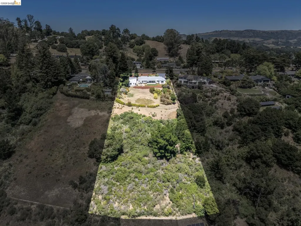 14001 Skyline Boulevard Oakland CA 94619
