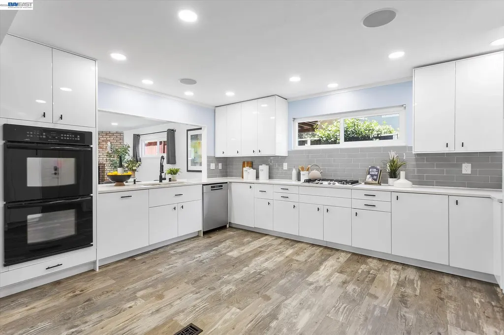 16683 Kildare Road Castro Valley CA 94578