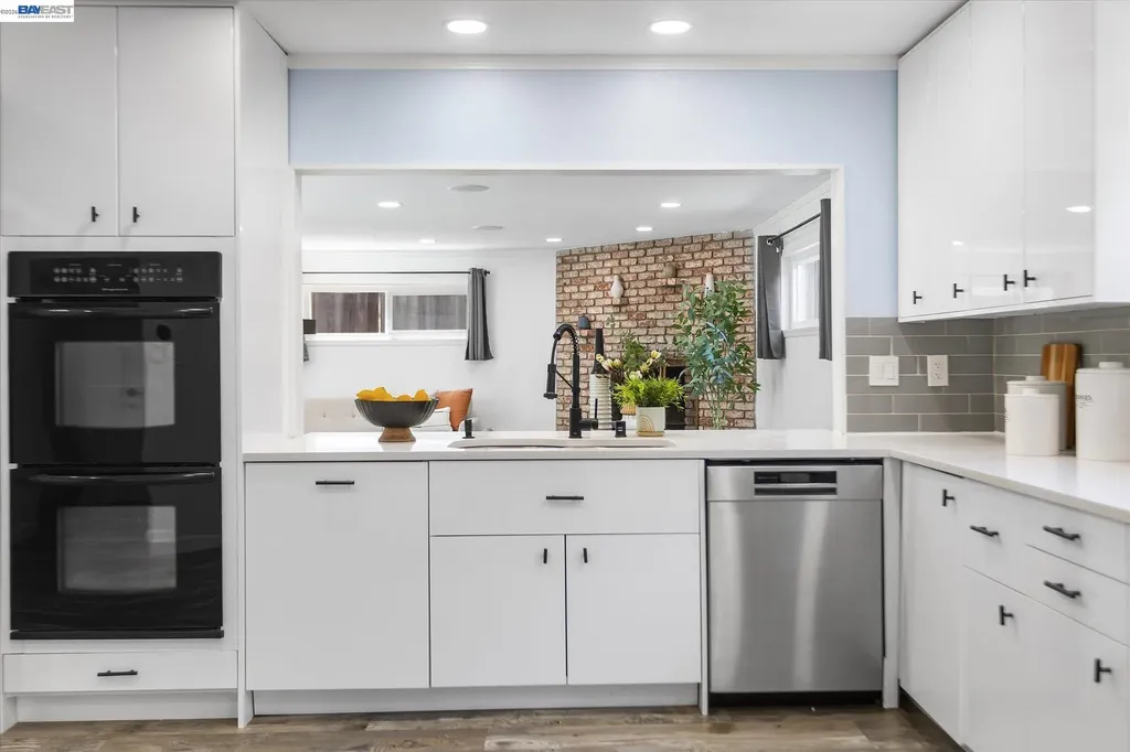 16683 Kildare Road Castro Valley CA 94578