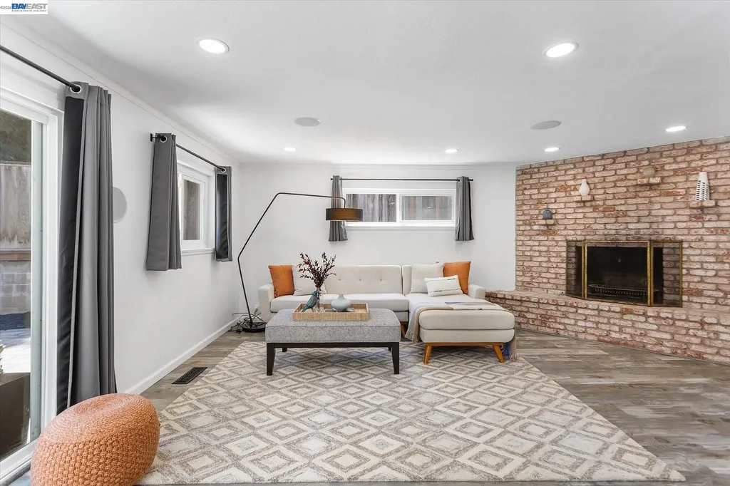 16683 Kildare Road Castro Valley CA 94578