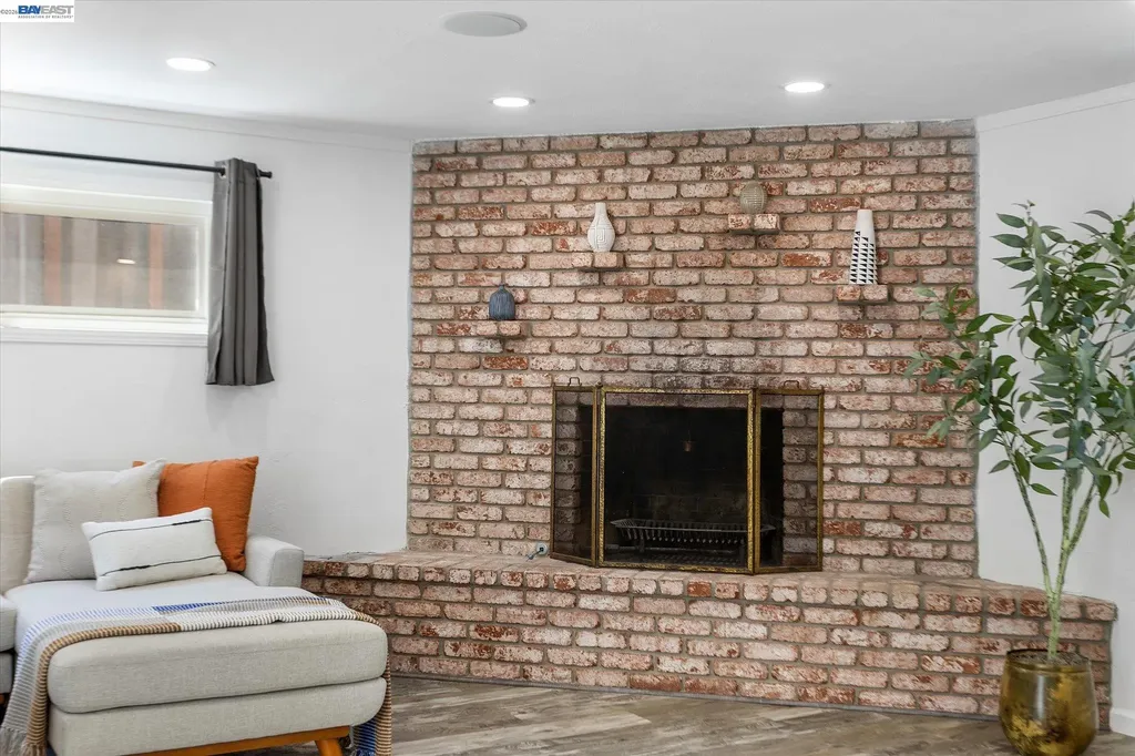 16683 Kildare Road Castro Valley CA 94578