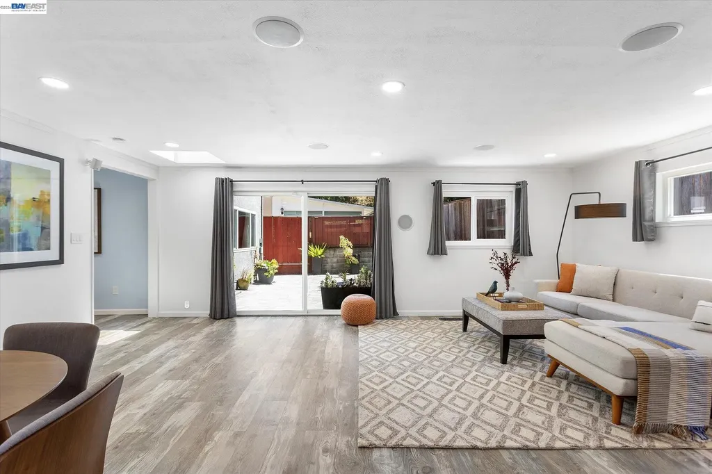 16683 Kildare Road Castro Valley CA 94578