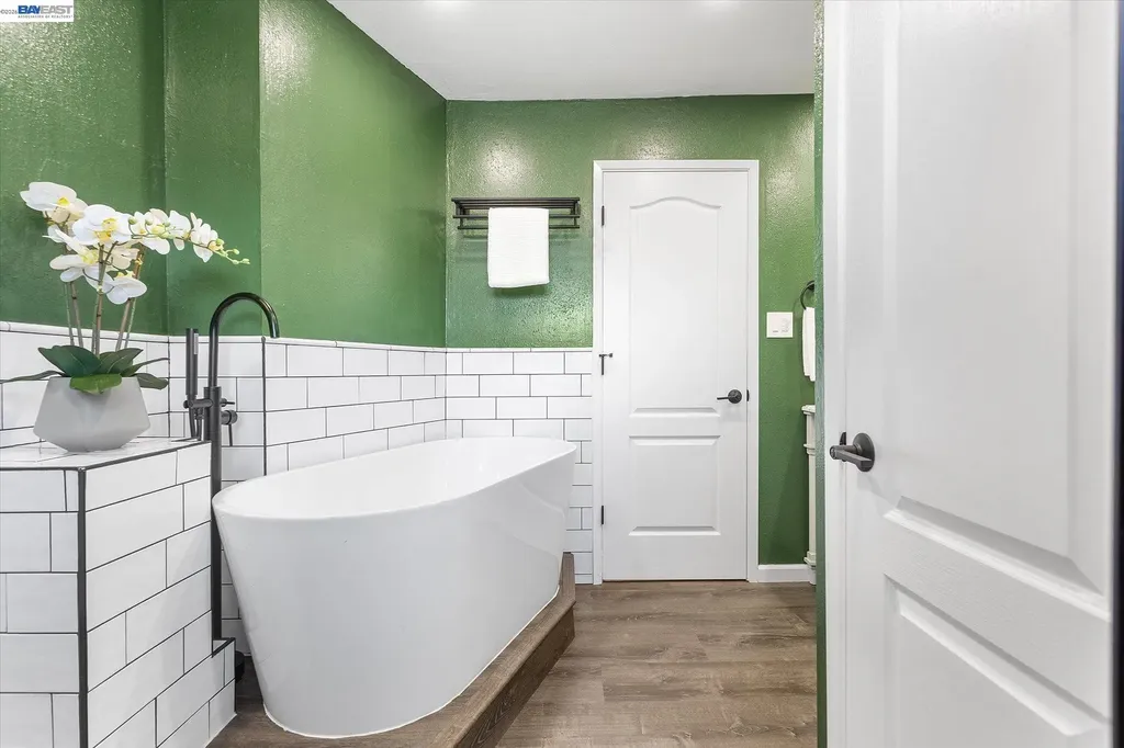 16683 Kildare Road Castro Valley CA 94578