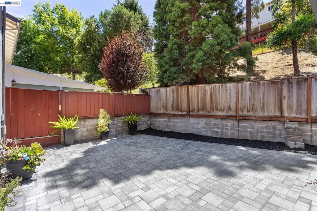 16683 Kildare Road Castro Valley CA 94578