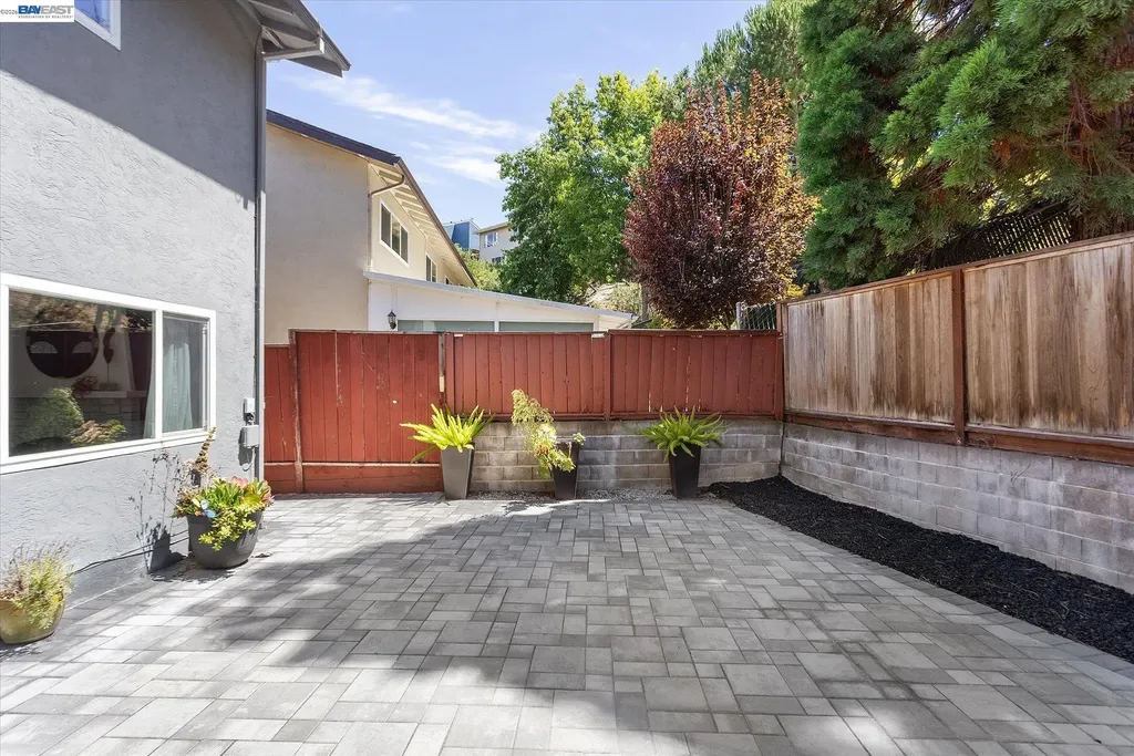 16683 Kildare Road Castro Valley CA 94578