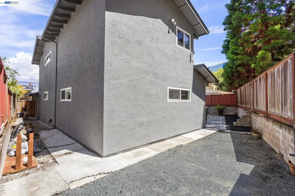 16683 Kildare Road Castro Valley CA 94578