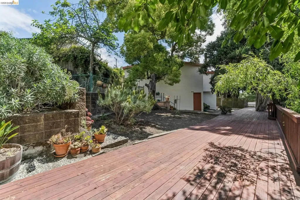 4203 Garden Lane El Sobrante CA 94803