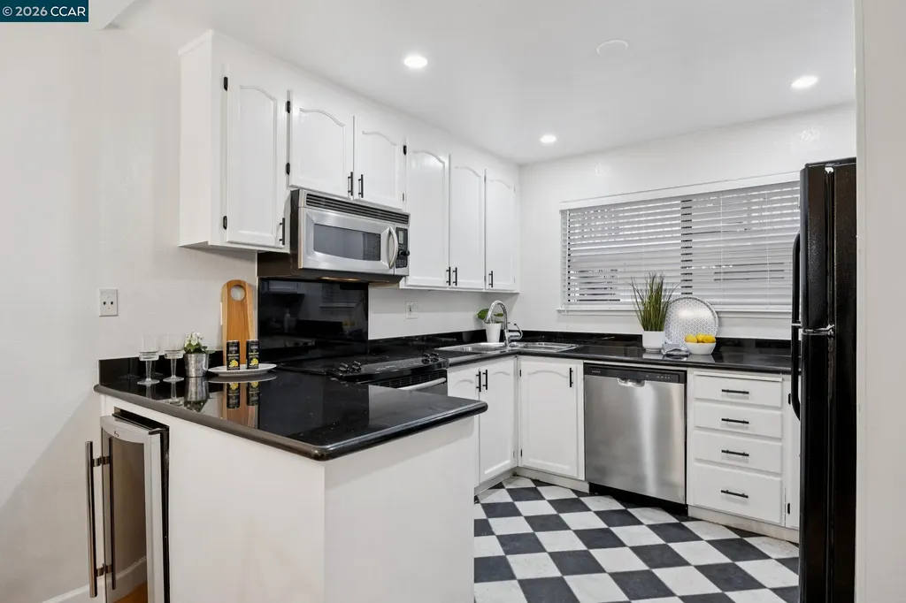 99 Cleaveland Road Pleasant Hill CA 94523