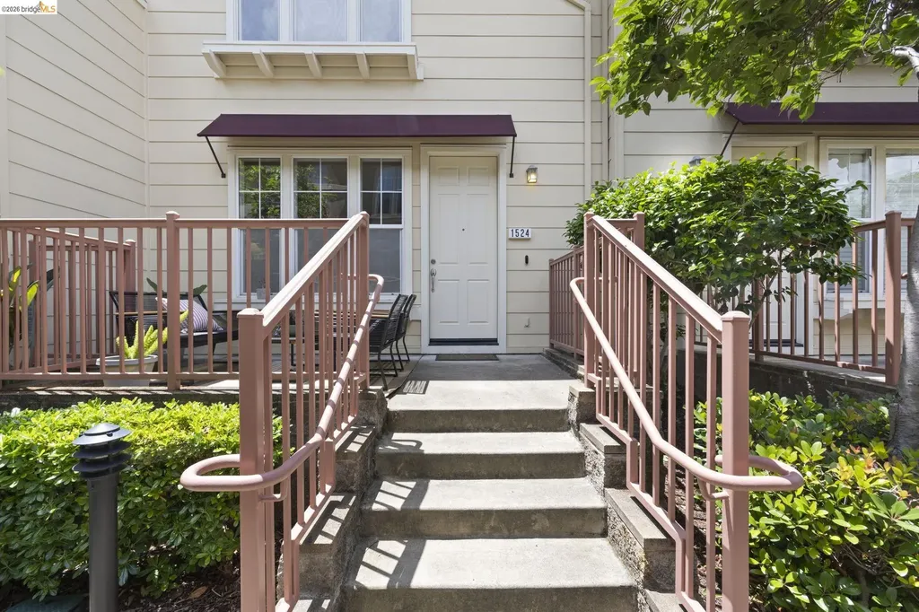 1524 Tucker Street Oakland CA 94603