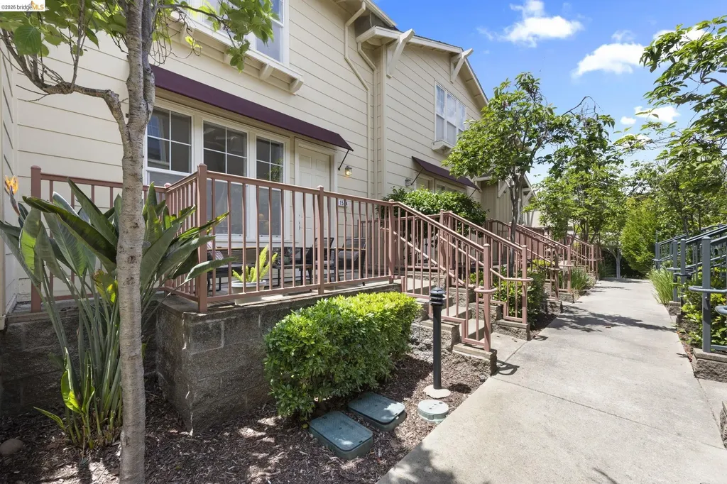 1524 Tucker Street Oakland CA 94603
