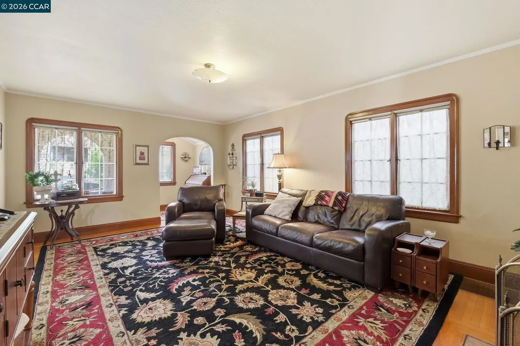 1225 Ulfinian Way Martinez CA 94553