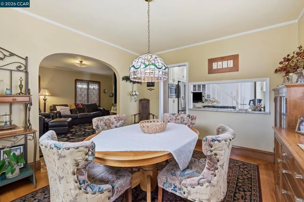 1225 Ulfinian Way Martinez CA 94553