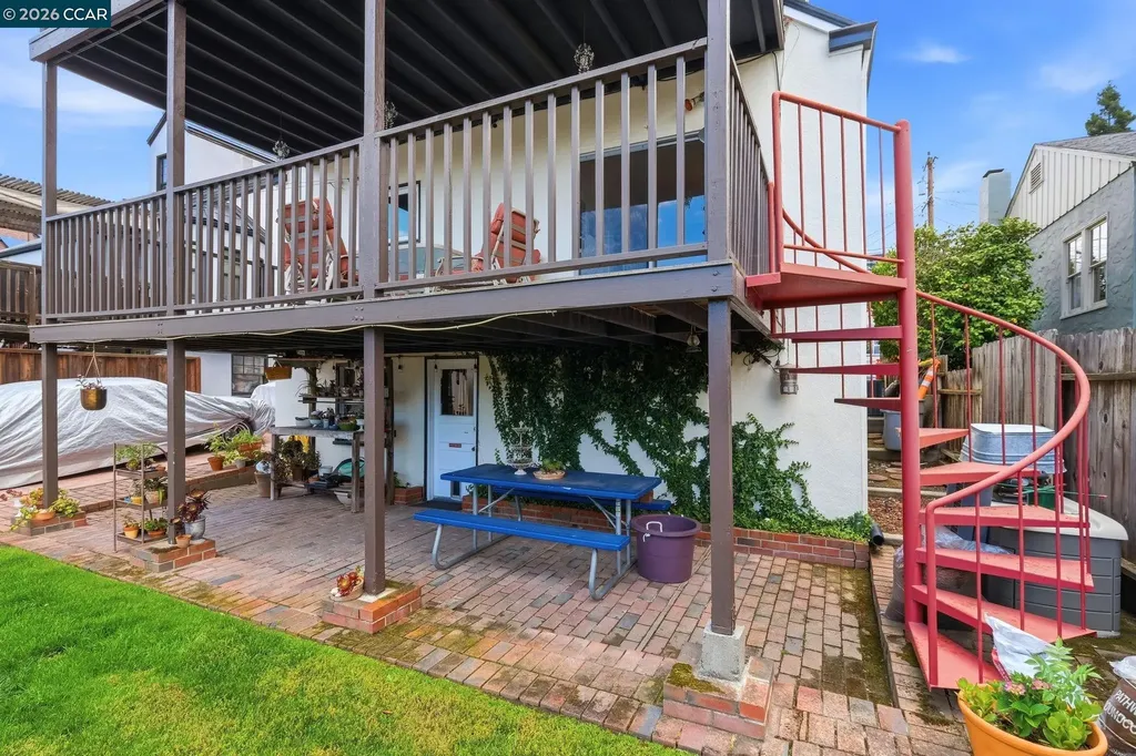 1225 Ulfinian Way Martinez CA 94553