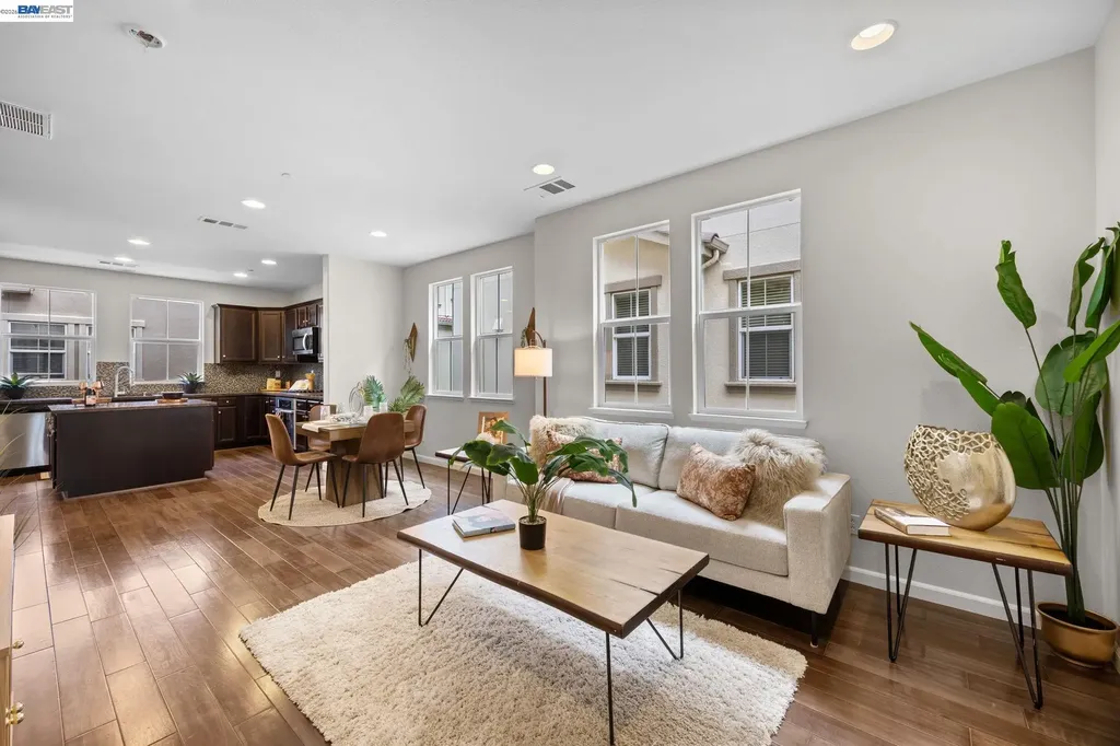 246 Sullivan Way Hayward CA 94541
